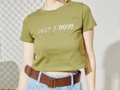 JUST A NOON メタリックロゴミニT カーキ