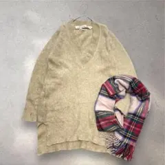 IL by Saori komatsu モヘヤ混　ベージュ　Vネックニットのサムネイル