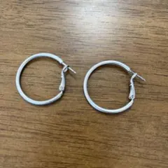シルバー フープピアス 中型
