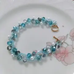 ガラスビーズの眩し過ぎるブルーブレスレット*＊handmade＊*