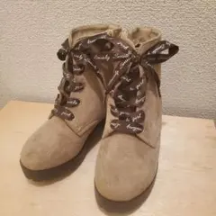 21cm★美品★ベージュ スエード リボン付きブーツ