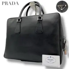美品✨プラダ ビジネスバッグ 三角ロゴプレート サフィアーノレザー 黒 南京錠付