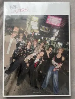 MAZZEL 1st Photobook with ZEAL 写真集