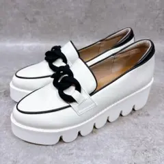 MARNI ローファー ピアス　フープ レザー ホワイト ロゴ MARNI ローファー ピアス フープ レザー ホワイト ロゴ - メルカリ