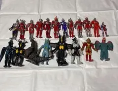 ウルトラマン 怪獣 ソフビ フィギュア 大量セット ウルトラマン 怪獣 ソフビ フィギュア 大量セット 約75体以上 - メルカリ