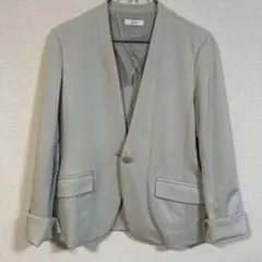 a.v.v ジャケット