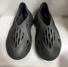 adidas YZY FOAM RNR カーボン 28.5 10 - メルカリ