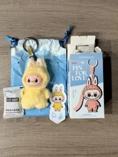 正規品　POPMART LABUBU PIN FOR LOVE イニシャルP