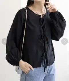 DISCOAT シアーリボンブラウス　ラウンドネックシャツ　黒