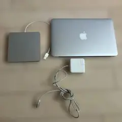 Macbook Air2012 A1465 11.6インチDVDドライブ付き
