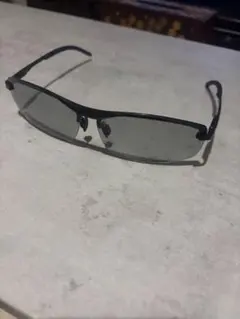 ブラックフレーム グレー レンズ サングラス