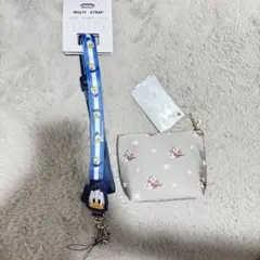 ドナルドマルチストラップ　チップとデールポーチ