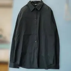 黒シャツ レディース