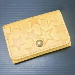 牛　革　手縫いで作ったちょっと横長なコインケース（金運アップ狙いのイエロー使用）