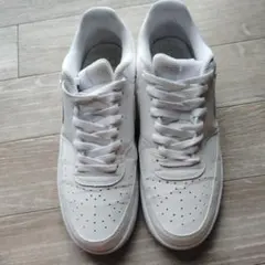 Nike DH2987-102 ホワイトスニーカー サイズ9