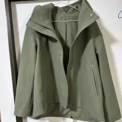オリーブグリーン フード付きジャケット