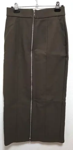 【新品未使用】GU裏フリースフロントジップスカート