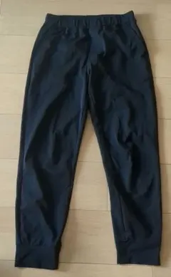 UNIQLO ユニクロ　ウルトラストレッチアクティブジョガーパンツ