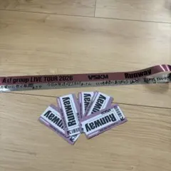 Aぇ!group Runway 銀テープ　落下物
