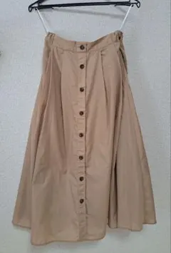 【お値下げ中！】フレアスカート 前面ボタン付き