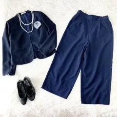 ママスーツ　パンツスーツ　セットアップ　ツイード　ノーカラー　ワイドパンツ　紺