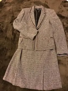 未使用・茶系スーツ 9AR 厚手