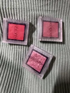 addiction ザアイシャドウ　三色セット