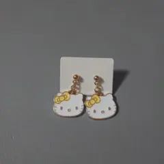 HELLO KITTY ピアス
