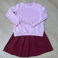 ピンクトレーナーと赤スカートセットのサムネイル