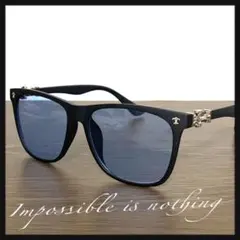 人気ウェリントンサングラス　ライトブルーサングラス　偏光　ケース付き