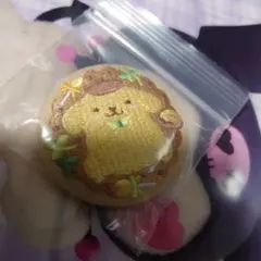 サンリオ　刺繍　缶バッジ　 「ポムポムプリン」
