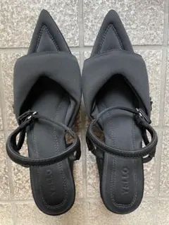 yellow サンダルTOKYO BLACK PLATFORM SANDALS - メルカリ