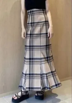 SNIDEL ハイウエストヘムフレアツイルスカート