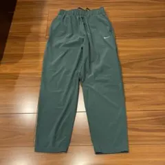 Nike Dri-FIT パンツ　レディース
