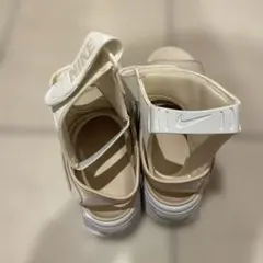 Item thumbnail for item 23814e7b-582b-429a-91a5-8ff4cbbbf643