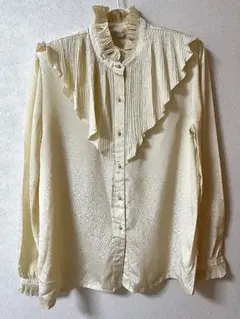 アイボリー フリル長袖シャツ