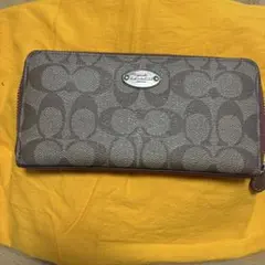 COACH コーチ 長財布シグネチャー柄ラウンドファスナー ブラウン