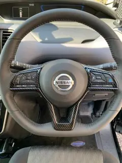 日産ハンドル ステアリング カーボンパネルのサムネイル