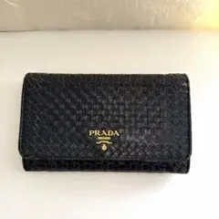 PRADA 編み込み レザー 長財布 ダークネイビー メタルロゴ イントレ