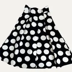 水玉柄　フレアスカート
