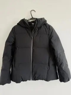 【E】UNIQLO　シームレスダウンパーカ　ユニクロ