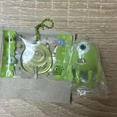 モンスターズインク　ピクサー　マイクワゾウスキ　ガチャ　キーホルダー
