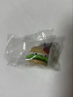 ハローキティ アメリカンデザイン めじるしアクセサリー　ガチャ　ハンバーガー