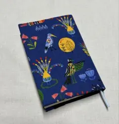 ハンドメイド ブックカバー（文庫）.鳥 86