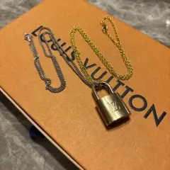 正規品LOUISVUITTONカデナ南京錠Wチェーンゴールド&シルバーネックレス 正規品 ルイヴィトン カデナ南京錠 新品8Wシルバー&ゴールドチェーン