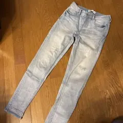 ZARA ライトブルー スキニーダメージデニム