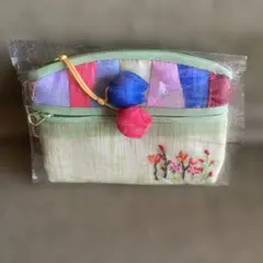 韓国伝統風 ポーチ 花柄刺繍 パッチワーク