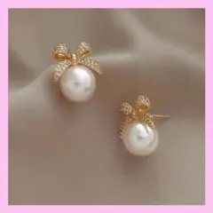 お値下げ中‼️【即日〜翌日発送‼️】キラキラリボン パールピアス　韓国