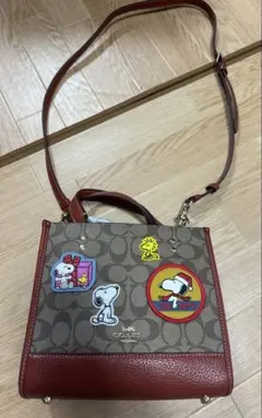 Coach スヌーピー パッチ ショルダーバッグ　美品 メルカリ最安価