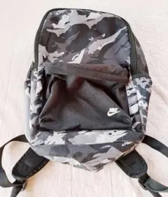ナイキの迷彩柄リュック
